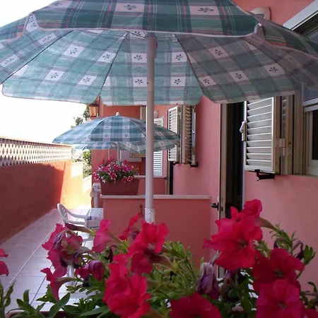 Alloggio per agriturismo Casale Gli Ulivi *