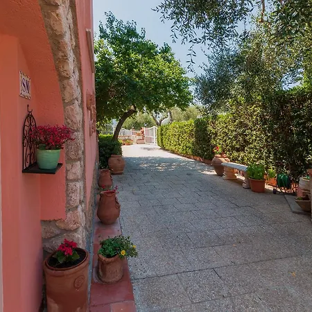 Casale Gli Ulivi Alloggio per agriturismo *